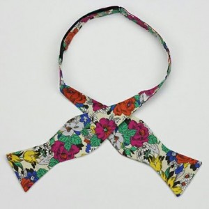 Kruwear Chicago-based Miatta self-tie bow-tie tie